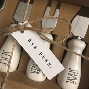 Rae Dunn - Cheese Spreaders Cutting Set of 4